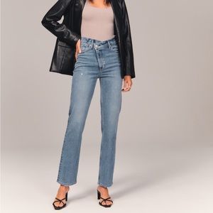 Abercrombie - Ultra High Rise 90s Jeans